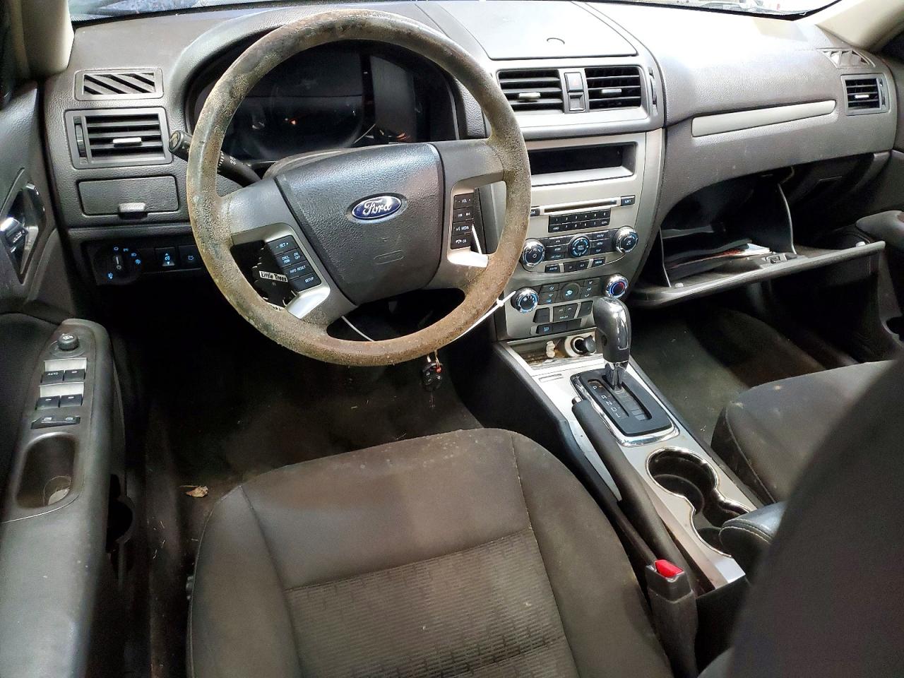 2011 FORD FUSION SE photo 8