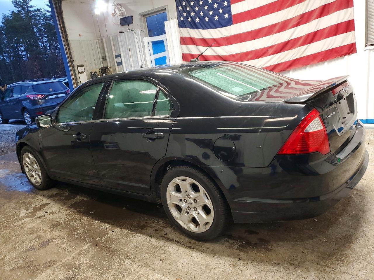 2011 FORD FUSION SE photo 2