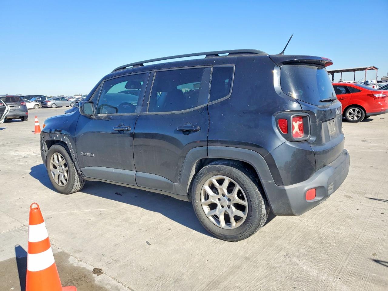 2015 JEEP RENEGADE LATITUDE photo 2
