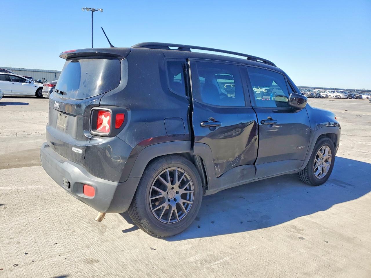2015 JEEP RENEGADE LATITUDE photo 3
