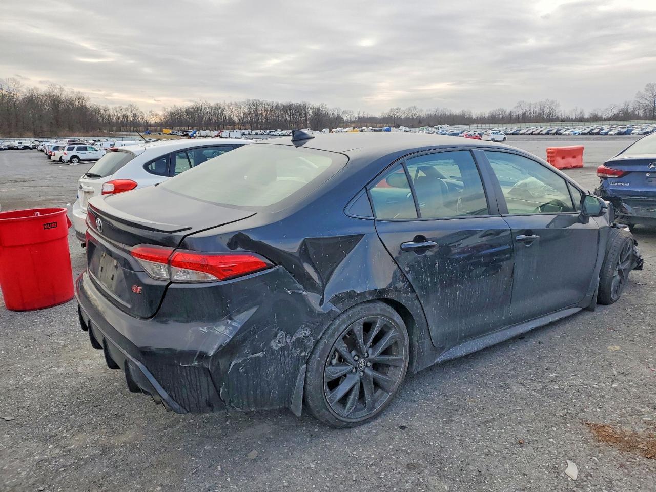 2023 TOYOTA COROLLA SE photo 3
