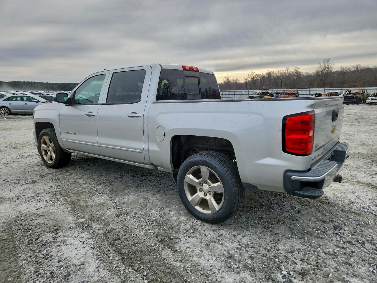 2017 CHEVROLET SILVERADO C1500 LT photo 2
