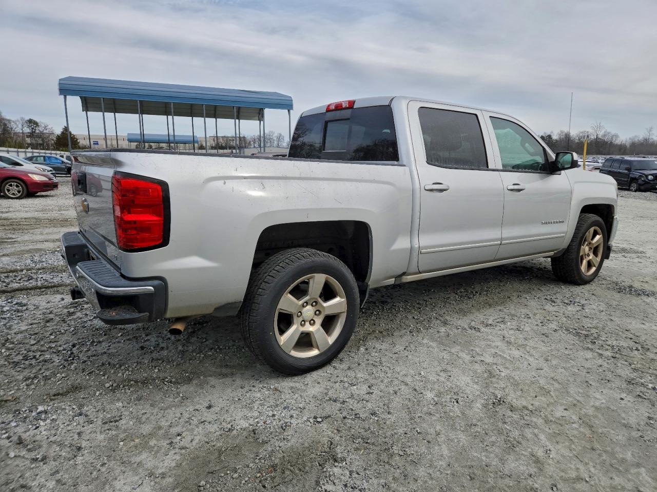 2017 CHEVROLET SILVERADO C1500 LT photo 3