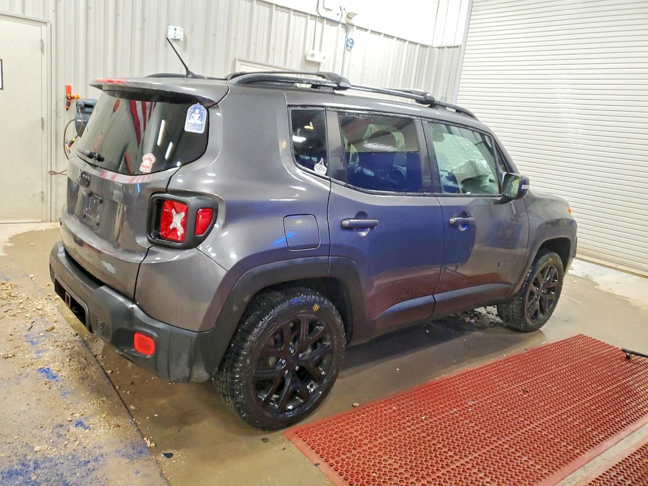 2017 JEEP RENEGADE LATITUDE photo 3