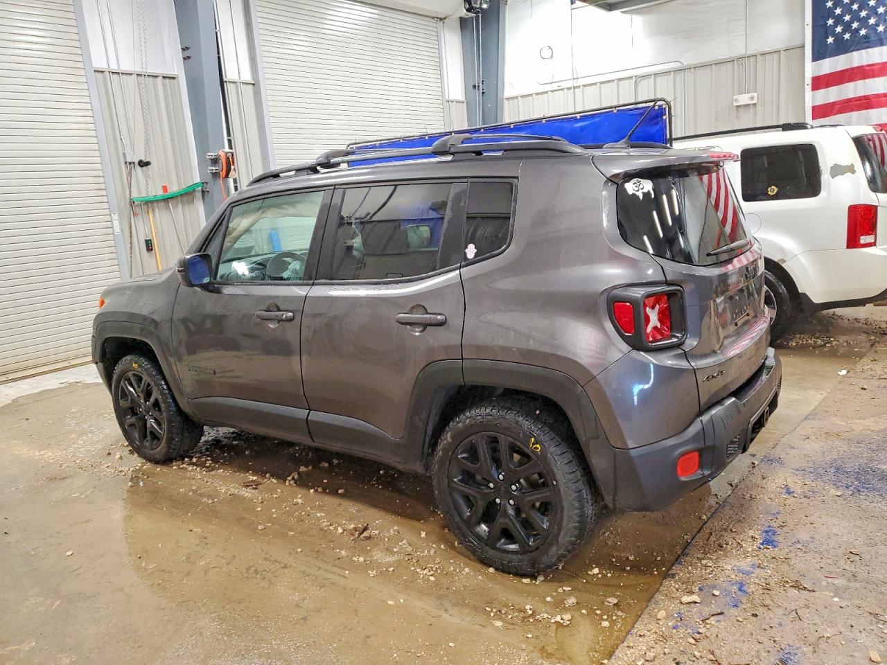 2017 JEEP RENEGADE LATITUDE photo 2