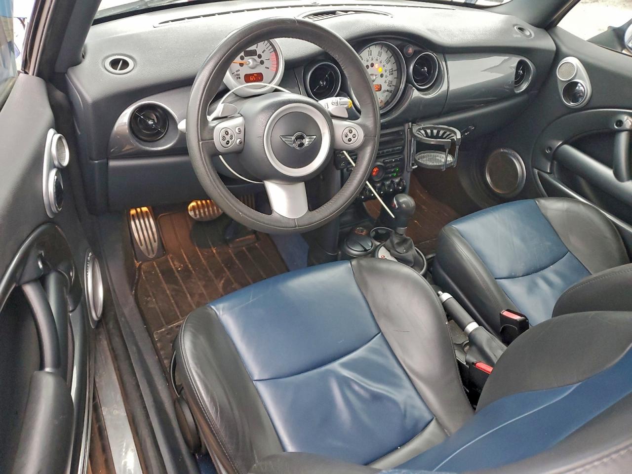 2005 MINI COOPER S photo 8