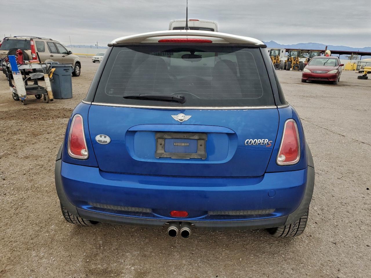 2005 MINI COOPER S photo 6