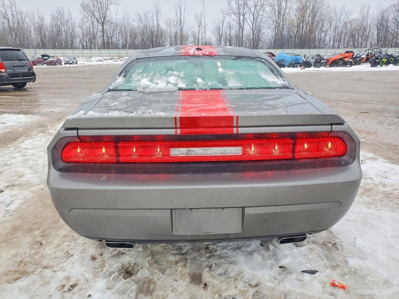 2012 DODGE CHALLENGER SXT photo 11