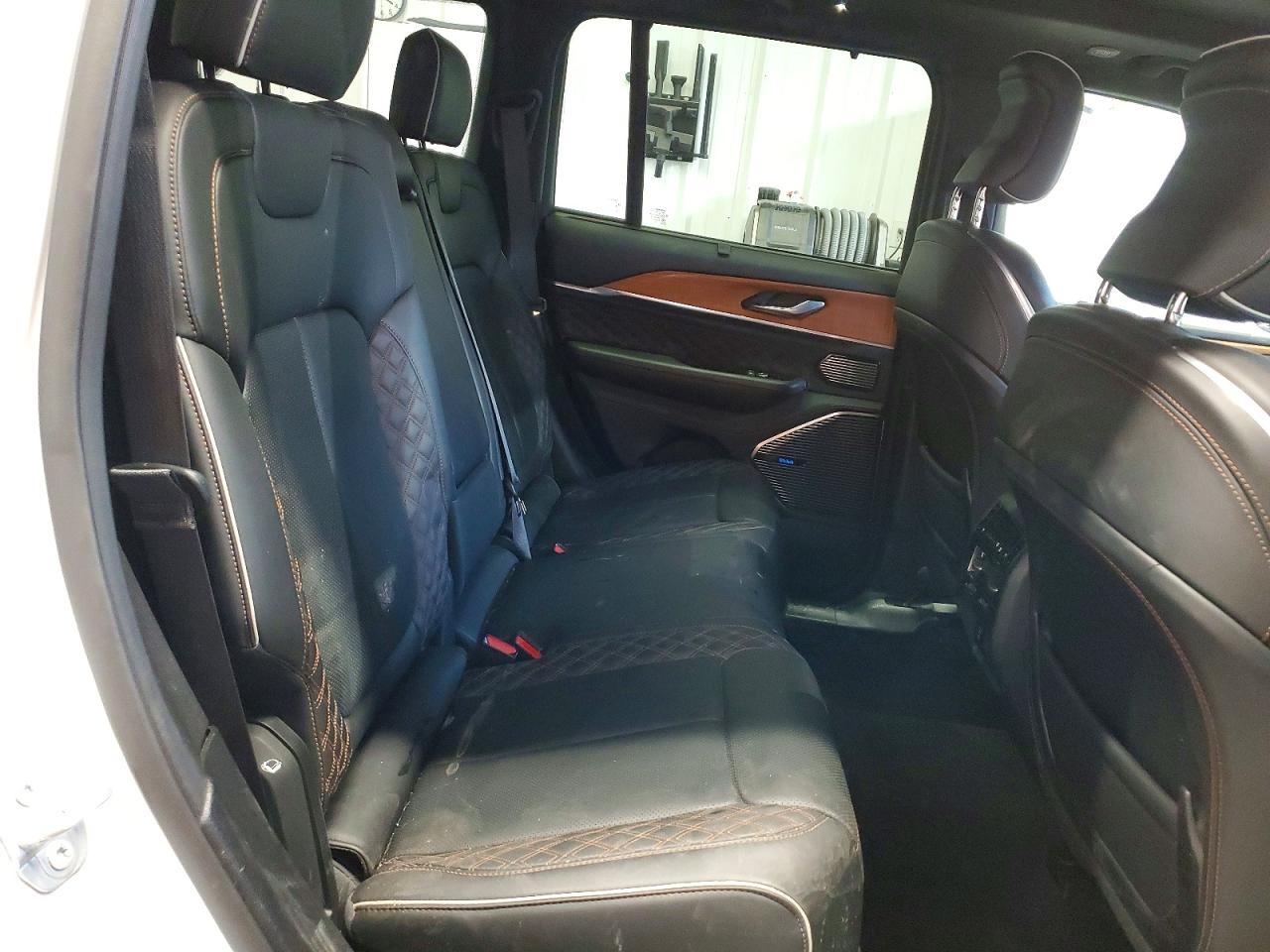 2022 JEEP GRAND CHEROKEE SUMMIT 4XE photo 11