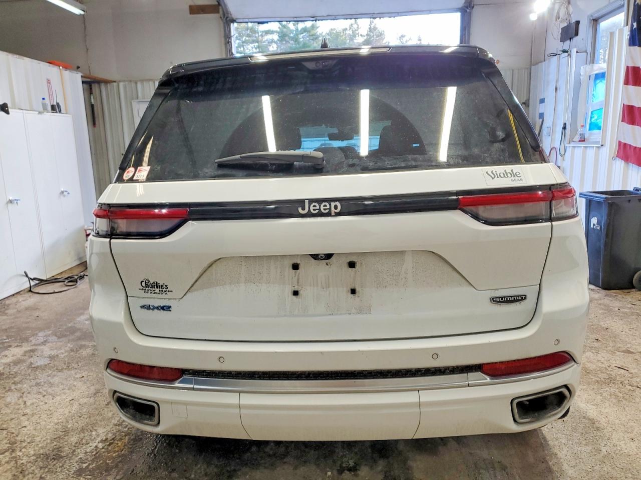 2022 JEEP GRAND CHEROKEE SUMMIT 4XE photo 6