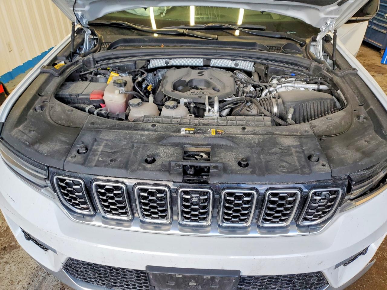 2022 JEEP GRAND CHEROKEE SUMMIT 4XE photo 12