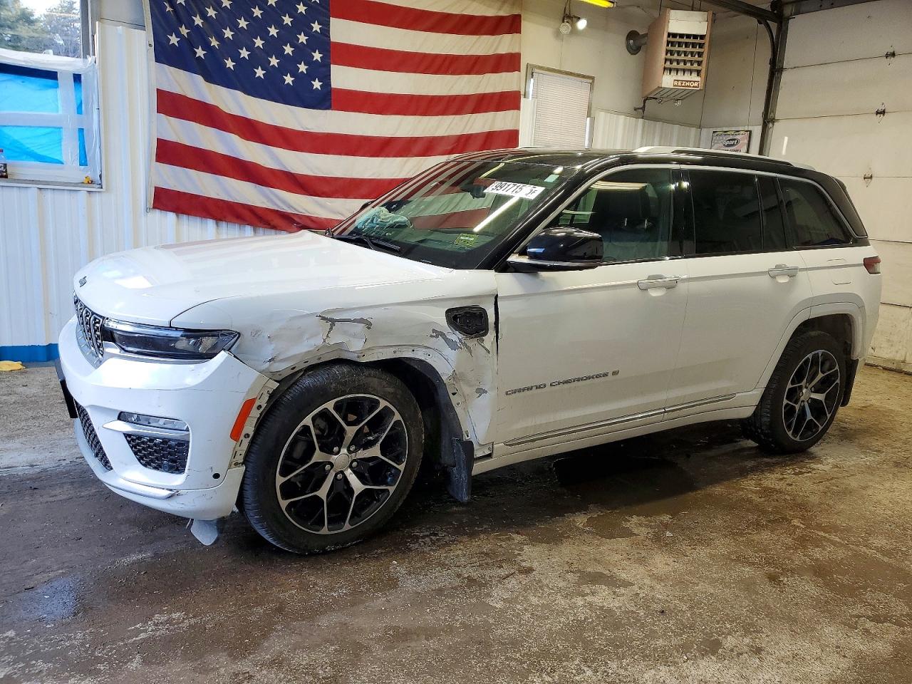 2022 JEEP GRAND CHEROKEE