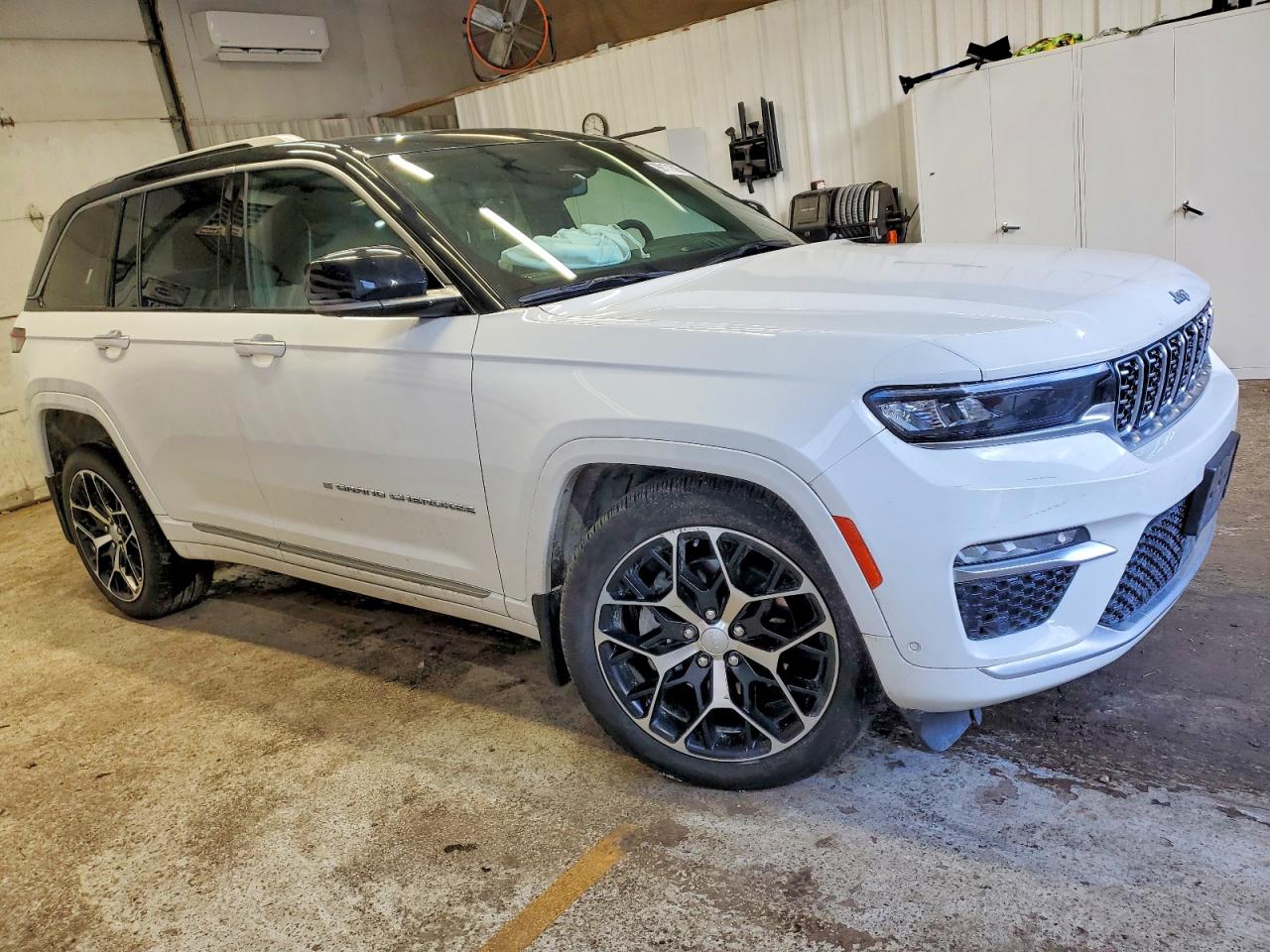 2022 JEEP GRAND CHEROKEE SUMMIT 4XE photo 4