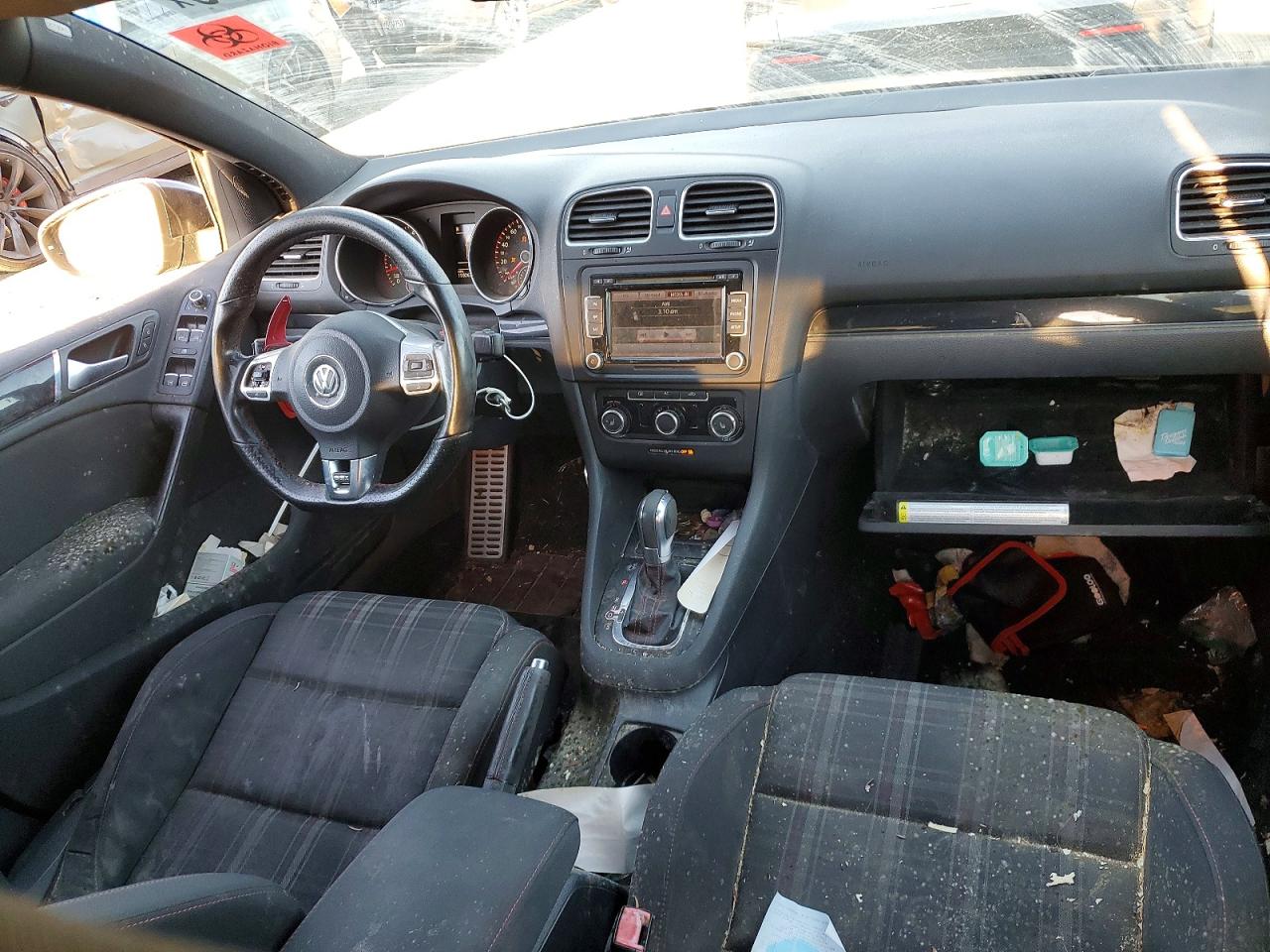 2012 VOLKSWAGEN GTI photo 8