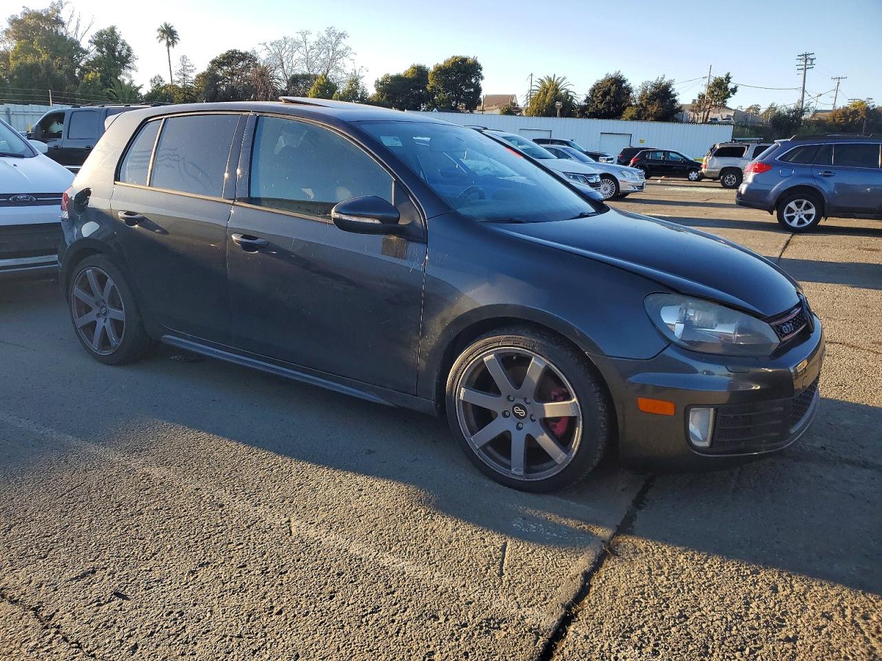 2012 VOLKSWAGEN GTI photo 4