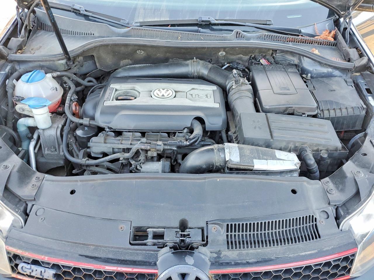 2012 VOLKSWAGEN GTI photo 11