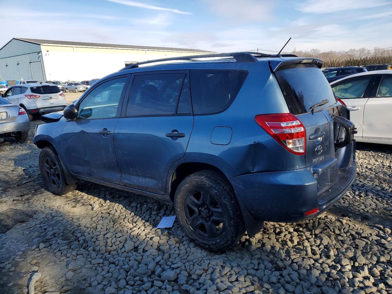 2011 TOYOTA RAV4 photo 2