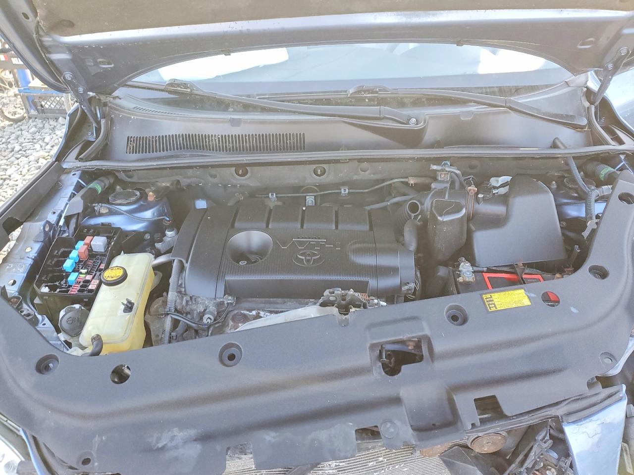 2011 TOYOTA RAV4 photo 12