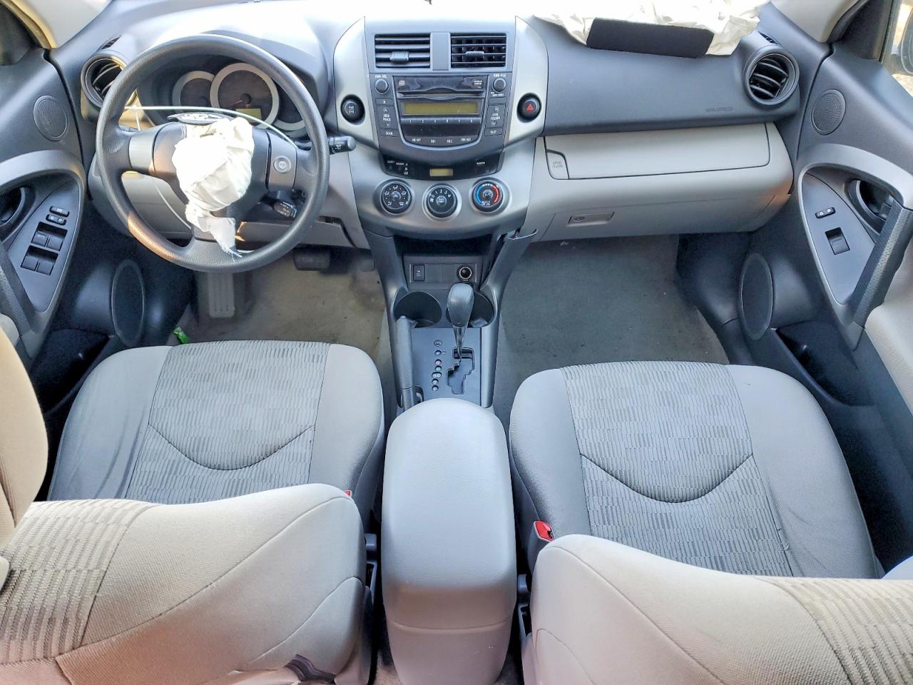 2011 TOYOTA RAV4 photo 8