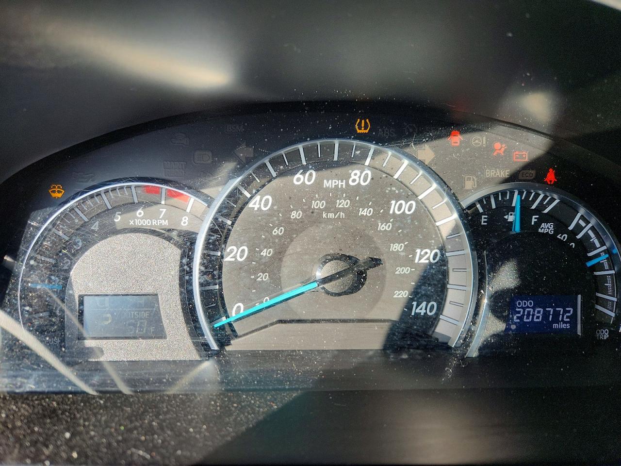 2014 TOYOTA CAMRY L photo 9