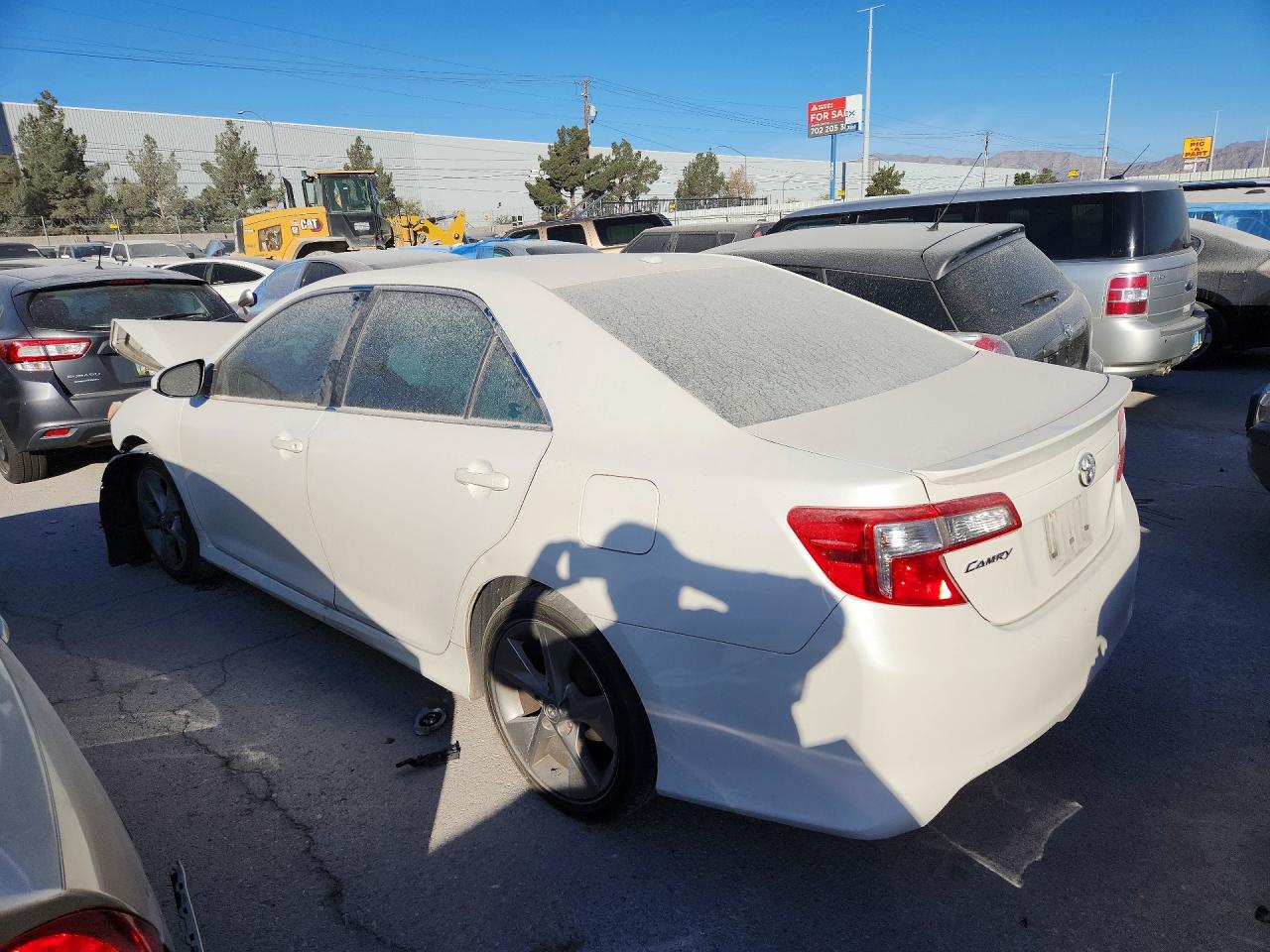 2014 TOYOTA CAMRY L photo 2