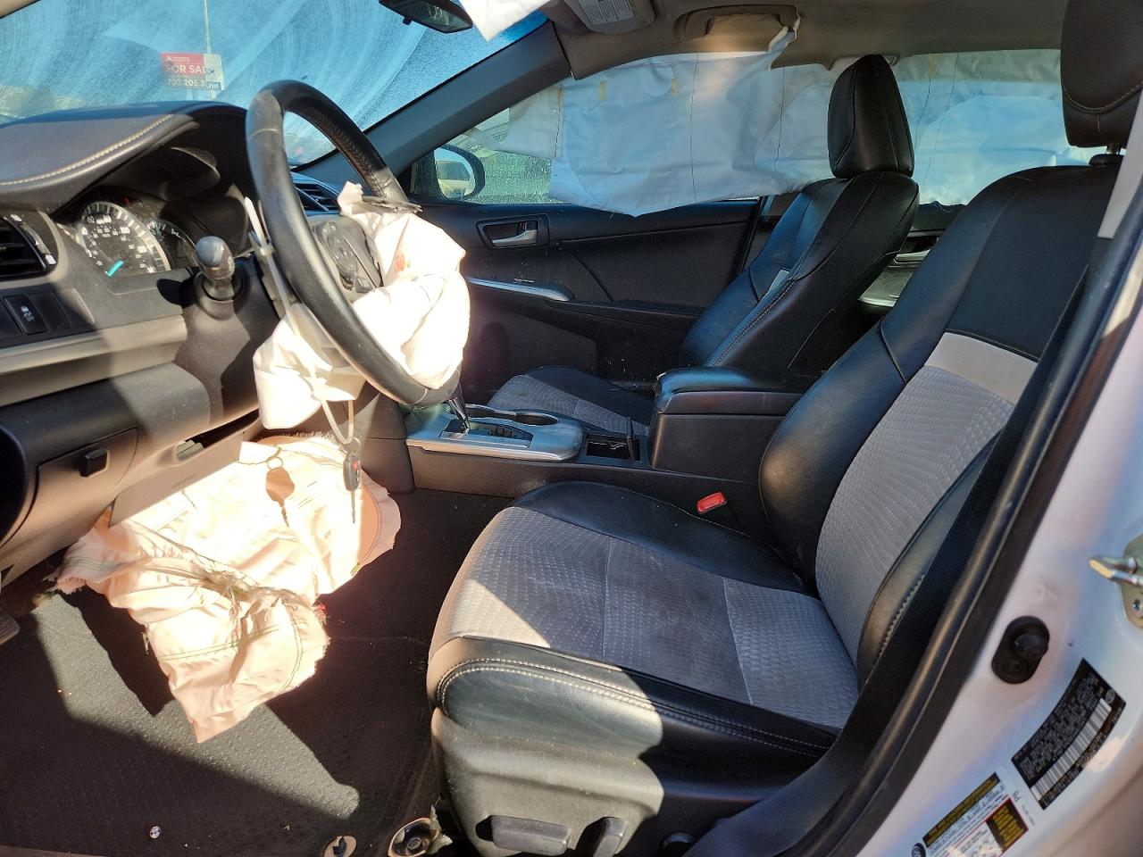 2014 TOYOTA CAMRY L photo 7
