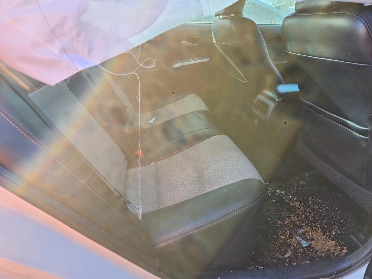 2014 TOYOTA CAMRY L photo 11
