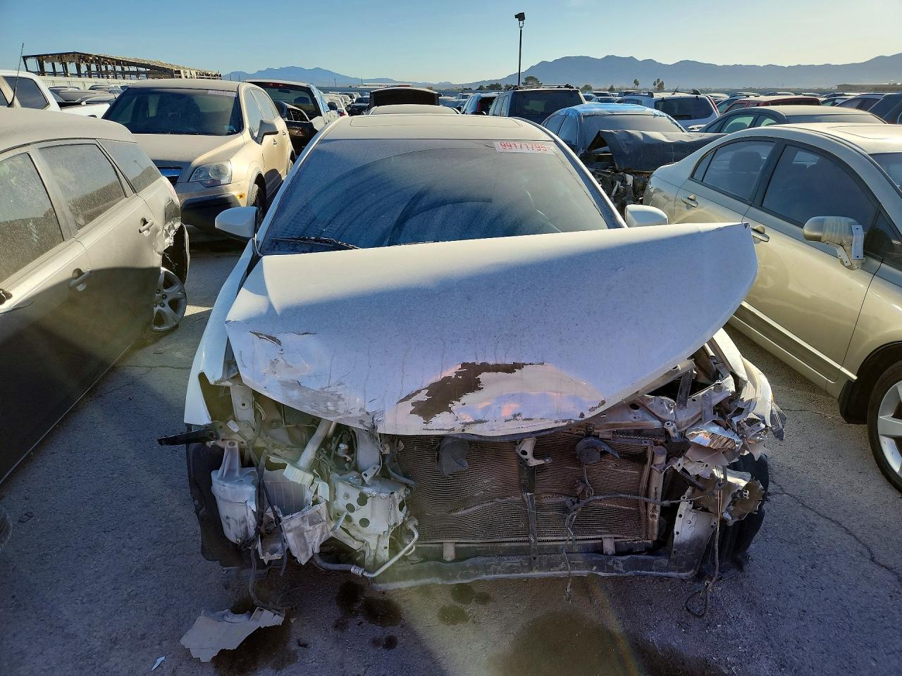 2014 TOYOTA CAMRY L photo 5