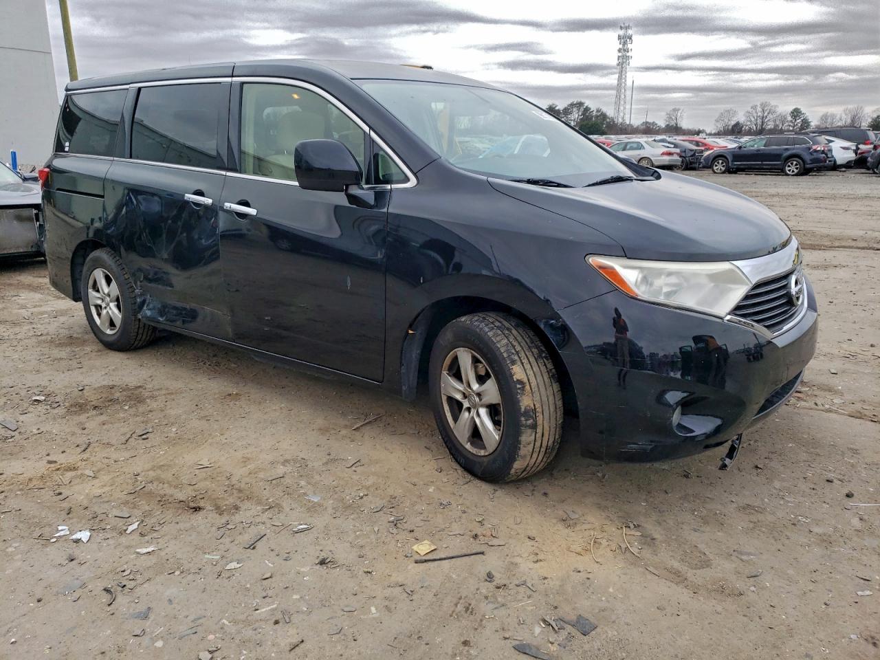 2015 NISSAN QUEST S photo 4