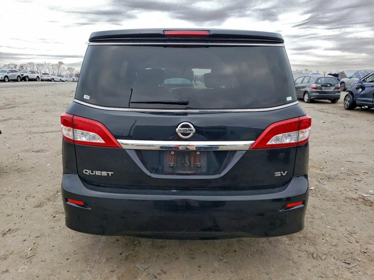 2015 NISSAN QUEST S photo 6