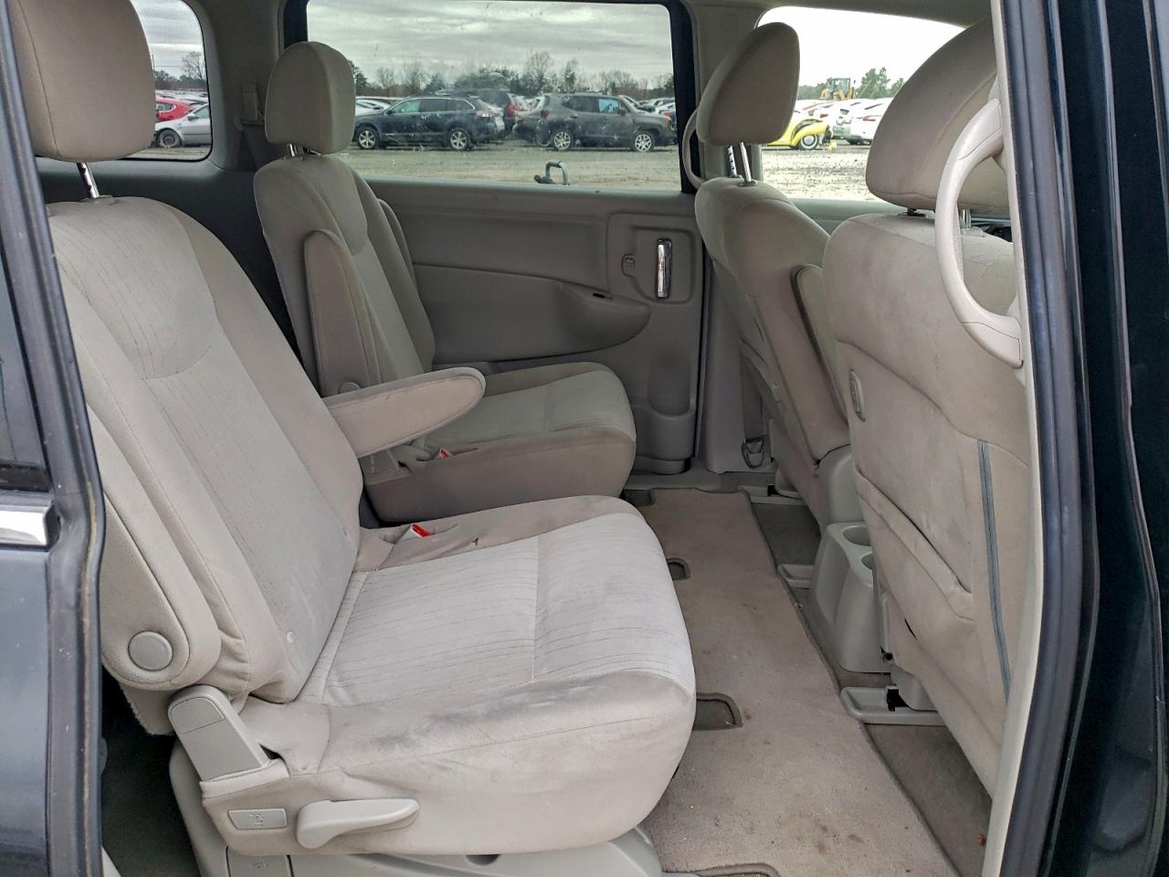 2015 NISSAN QUEST S photo 11