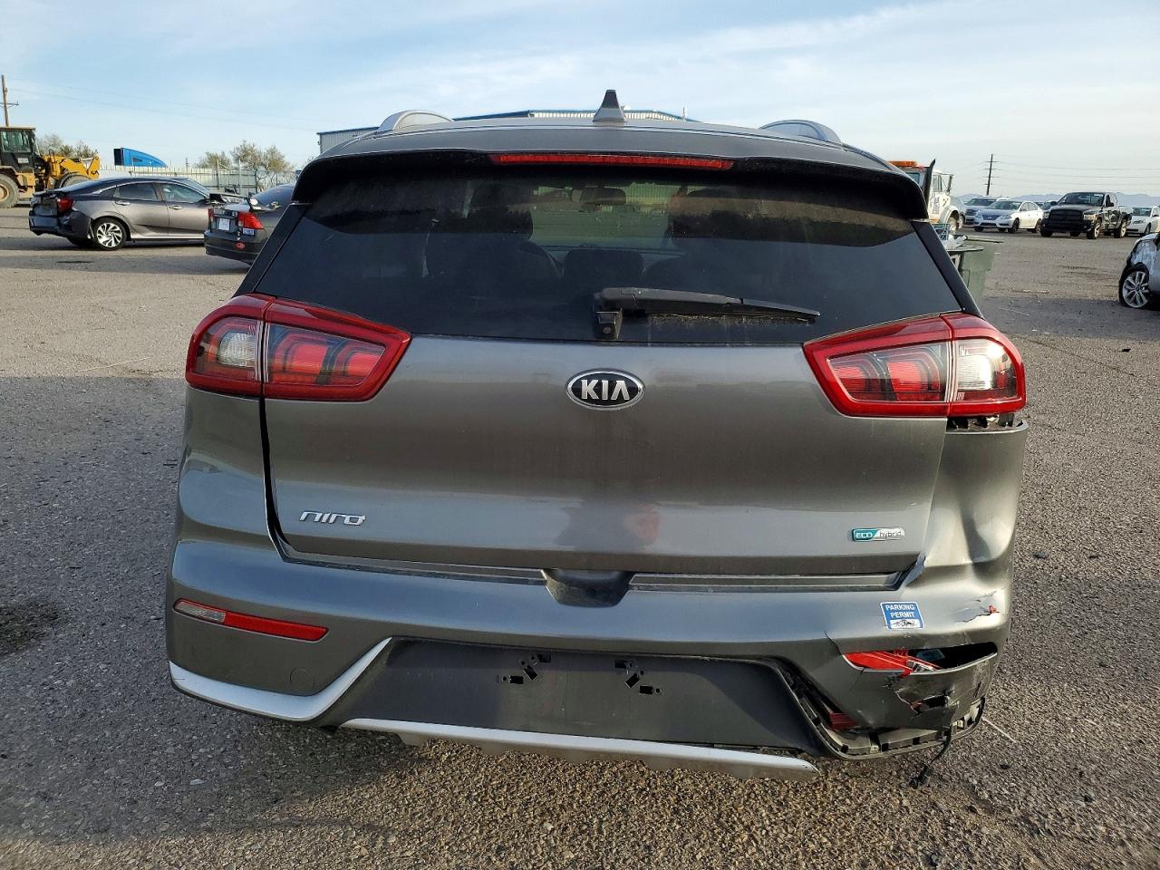2017 KIA NIRO FE photo 6