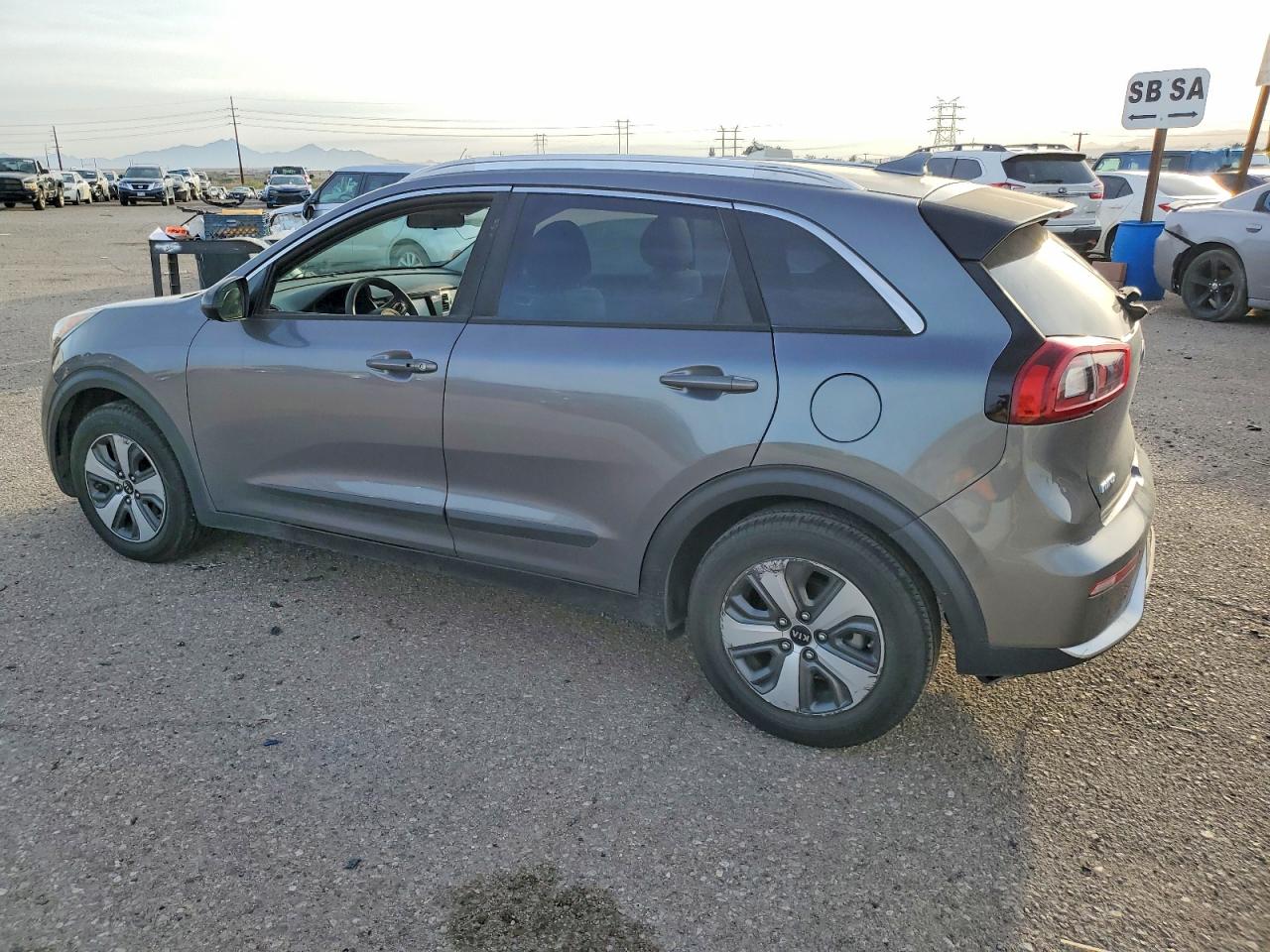 2017 KIA NIRO FE photo 2