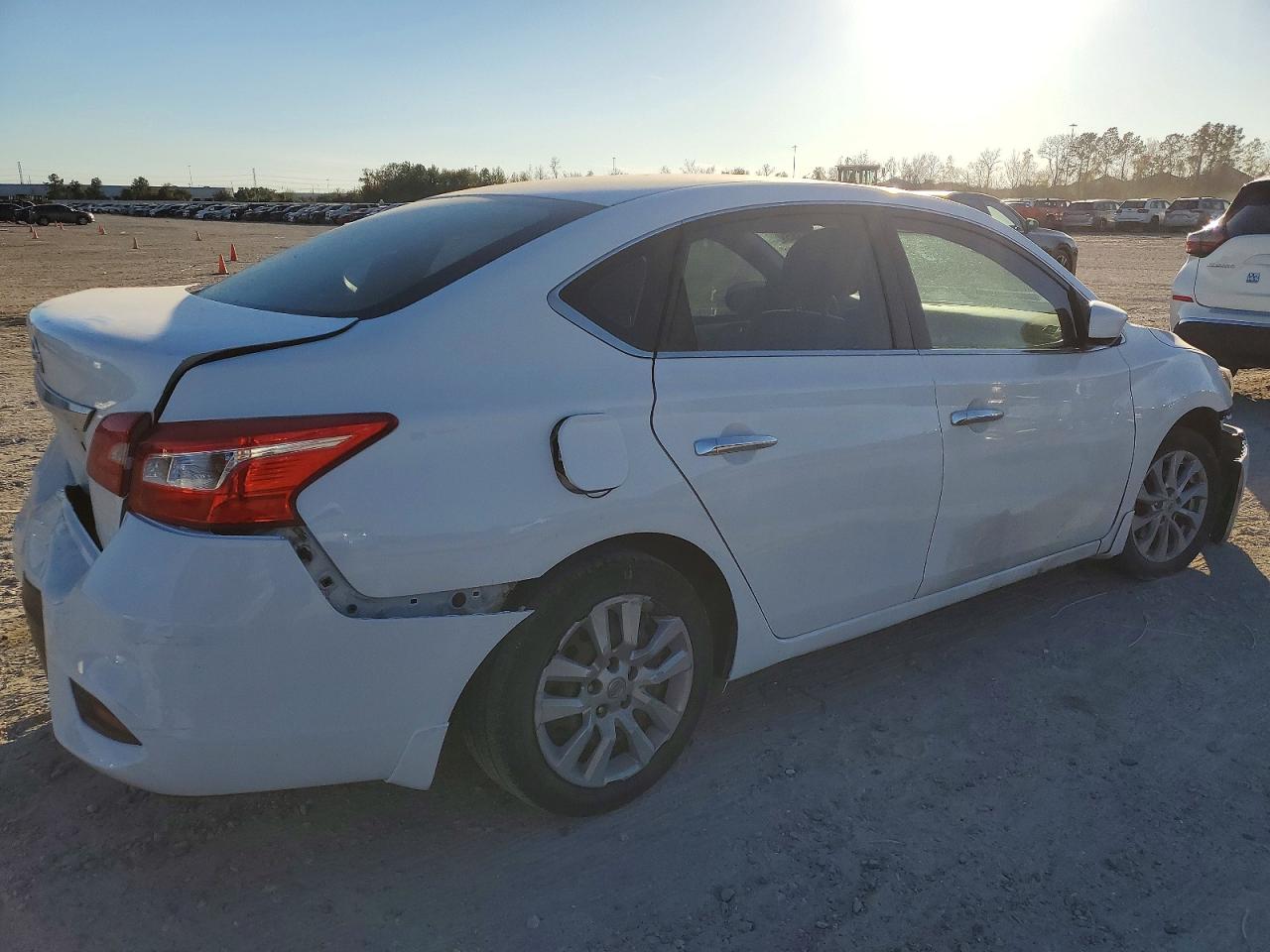 2017 NISSAN SENTRA S photo 3