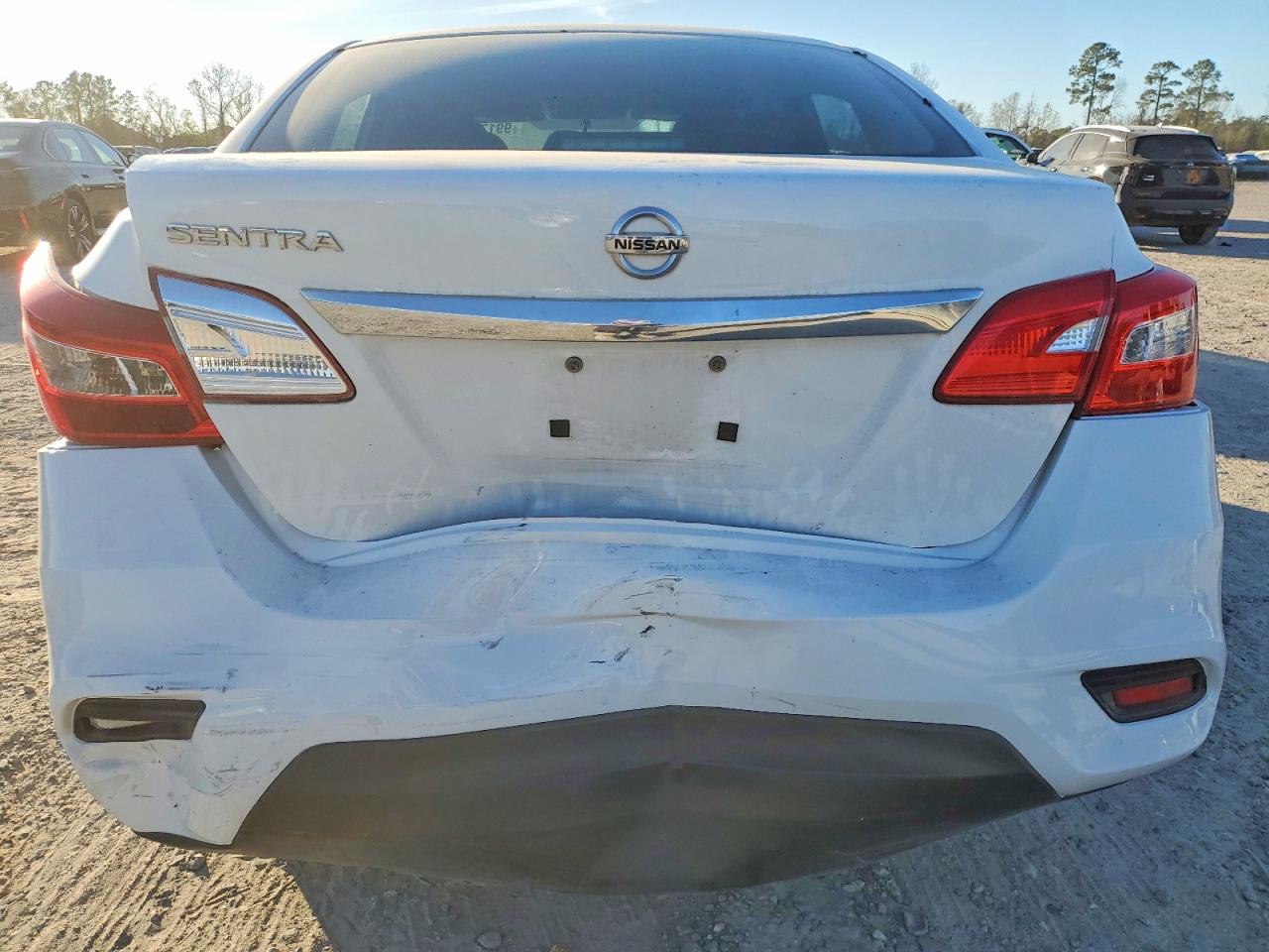 2017 NISSAN SENTRA S photo 6