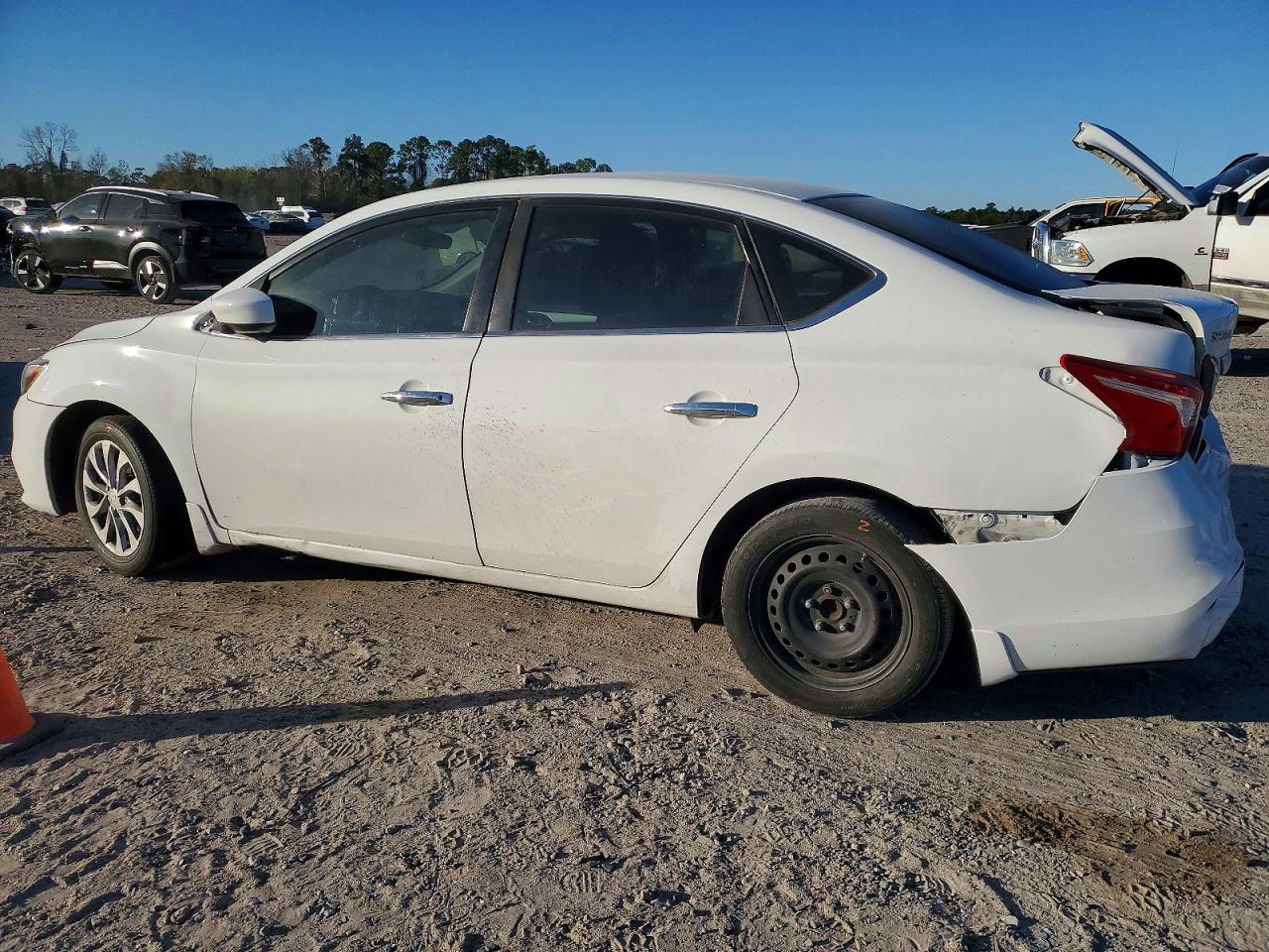 2017 NISSAN SENTRA S photo 2