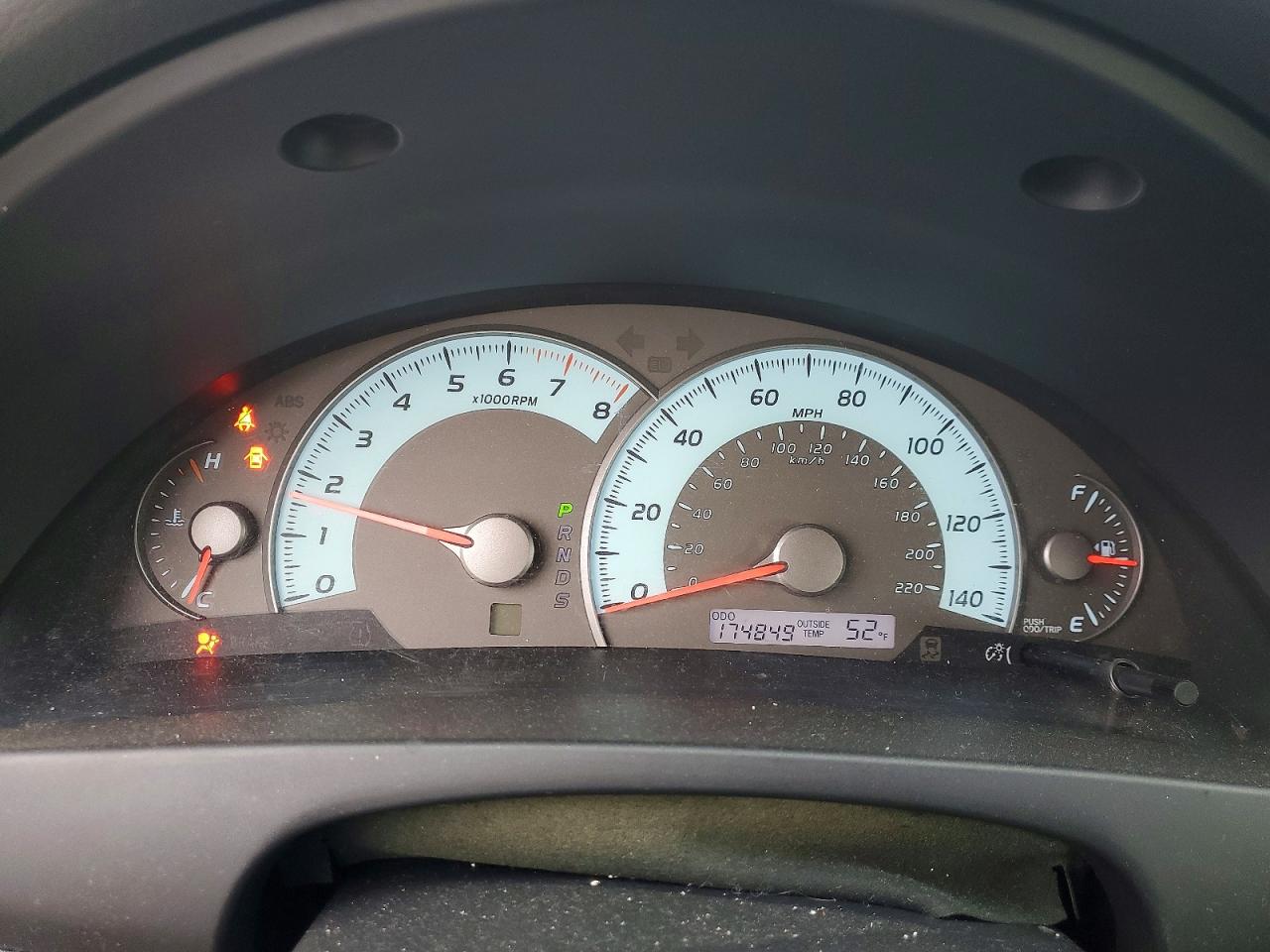 2011 TOYOTA CAMRY BASE photo 9