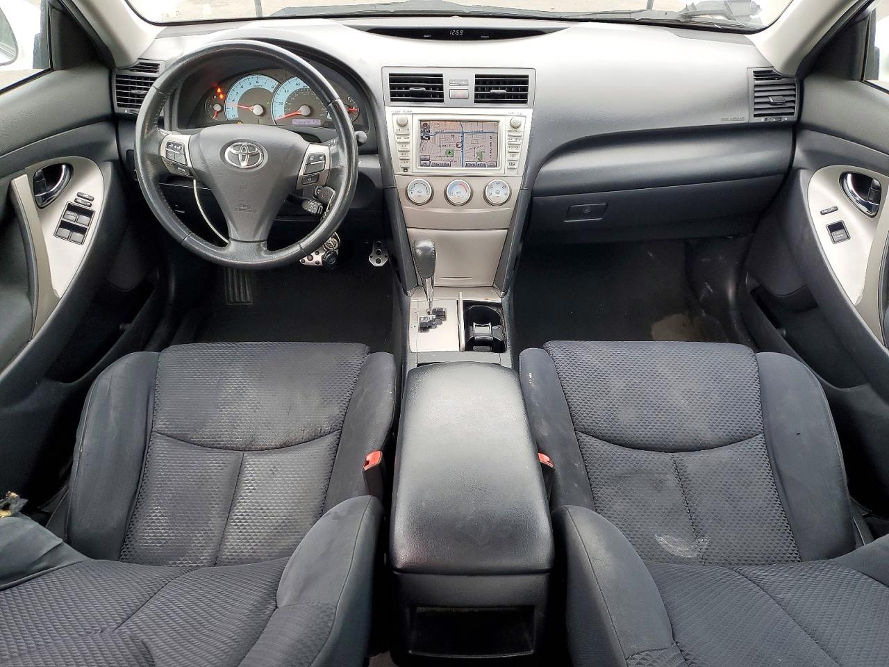 2011 TOYOTA CAMRY BASE photo 8
