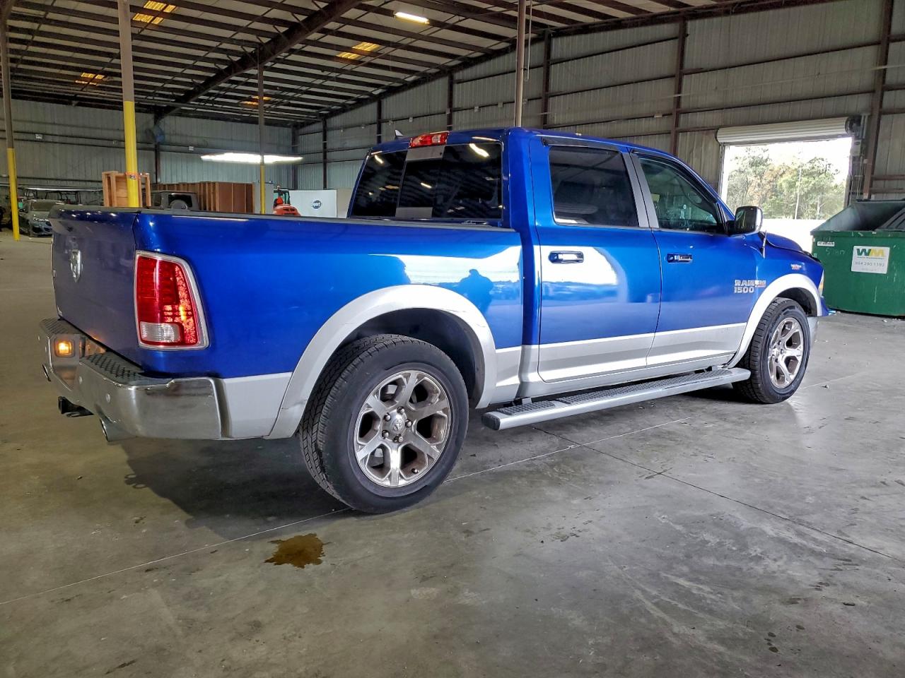 2016 RAM 1500 LARAMIE photo 3