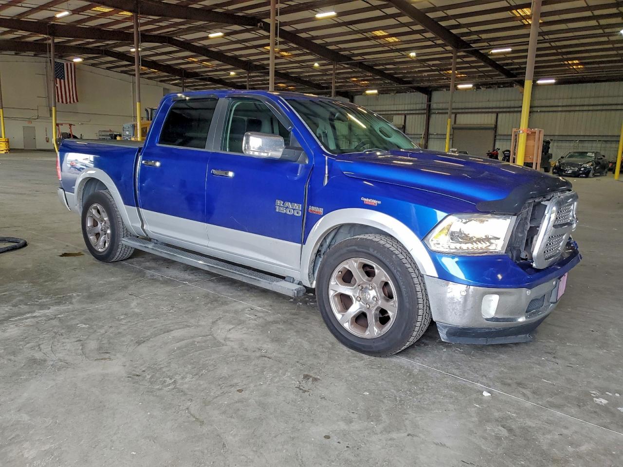 2016 RAM 1500 LARAMIE photo 4