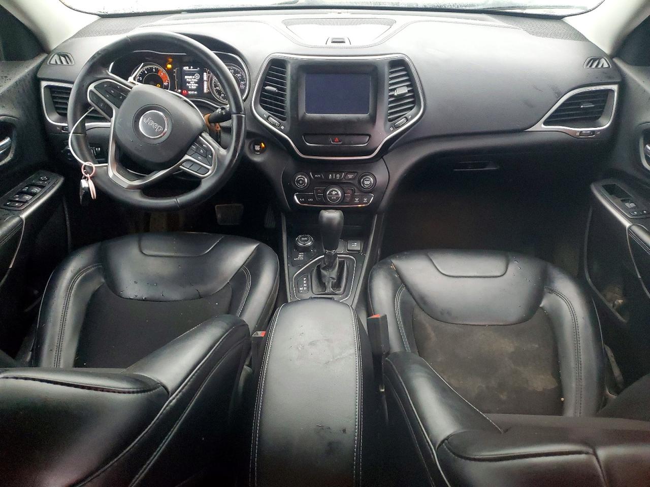 2019 JEEP CHEROKEE LATITUDE PLUS photo 8