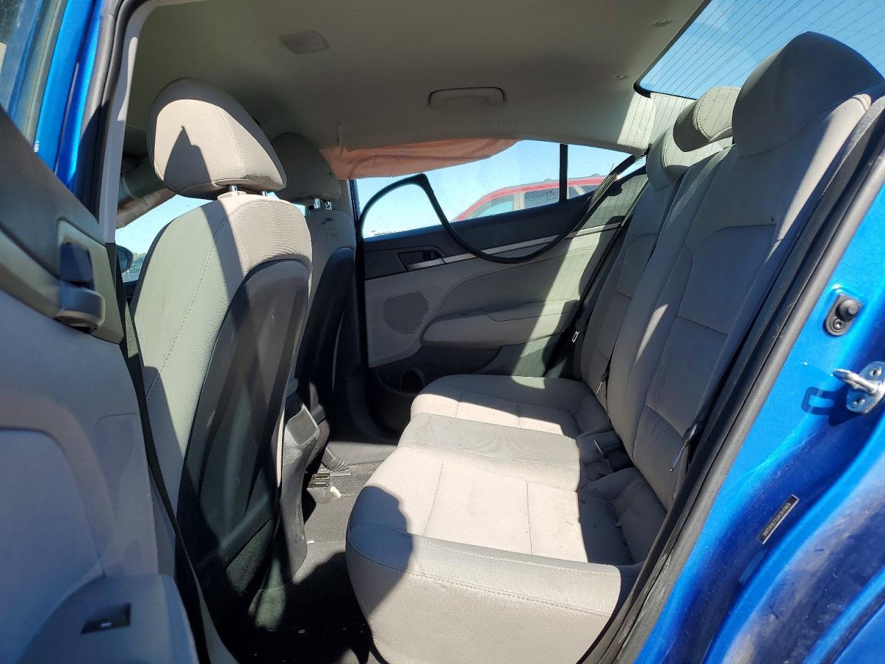 2018 HYUNDAI ELANTRA SEL photo 10