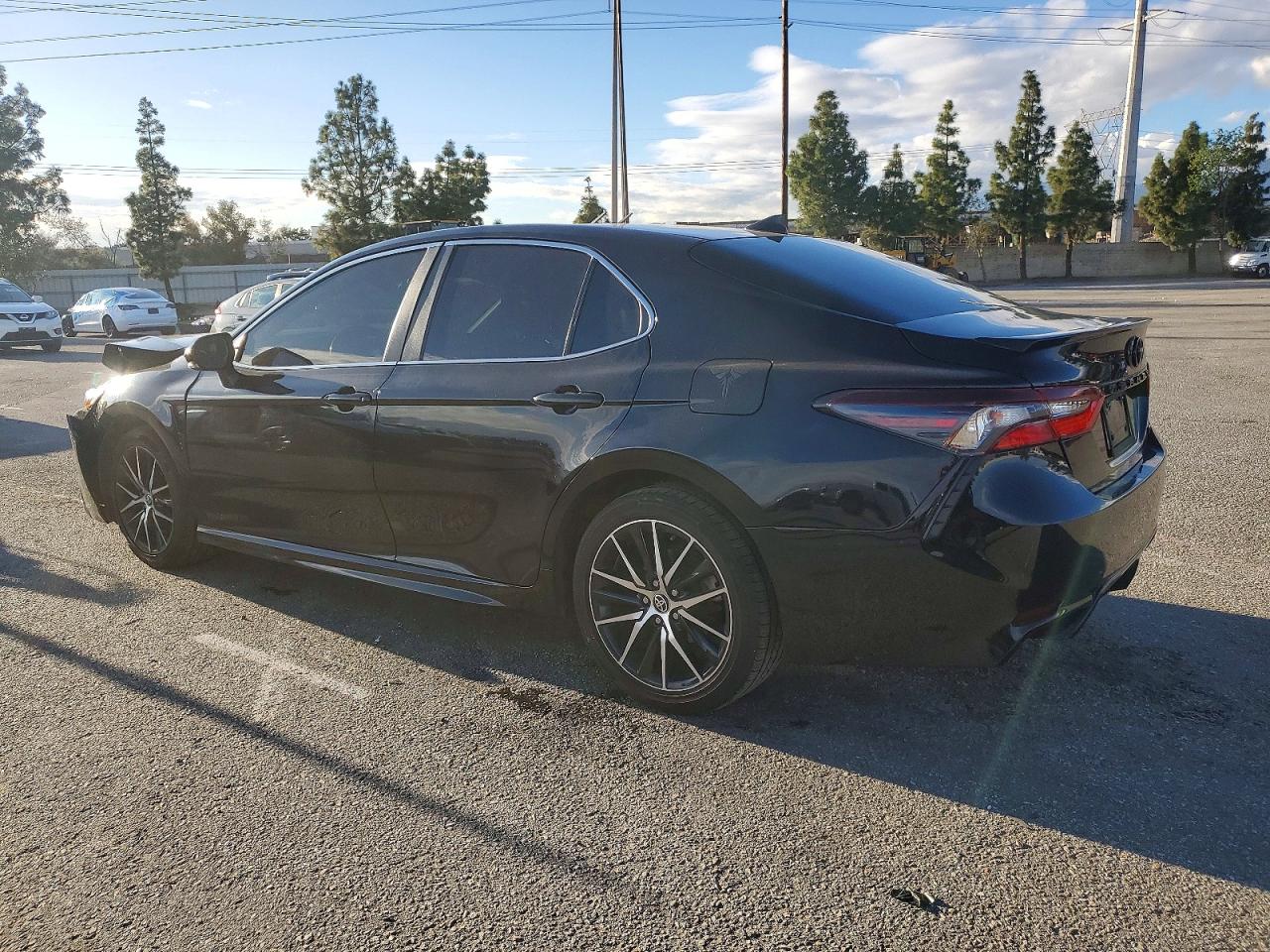 2023 TOYOTA CAMRY SE NIGHT SHADE photo 2