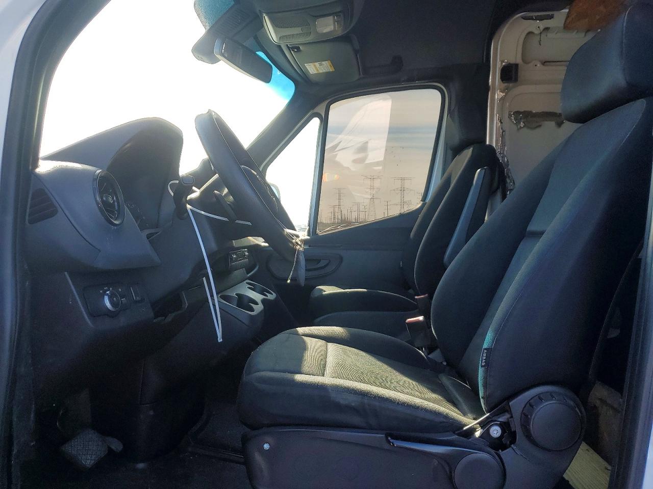 2021 MERCEDES-BENZ SPRINTER 2500 photo 7