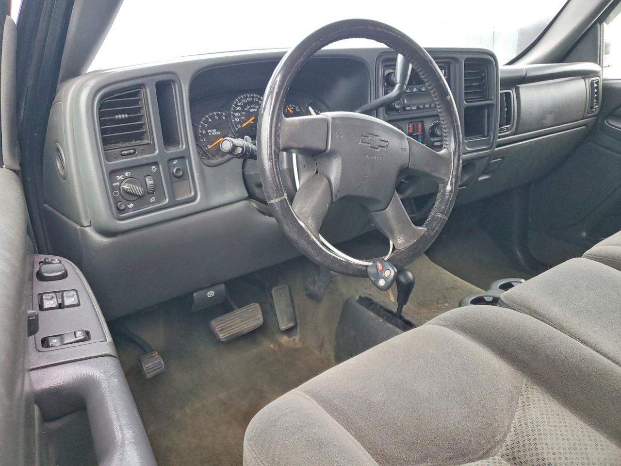 2005 CHEVROLET SILVERADO K1500 photo 8