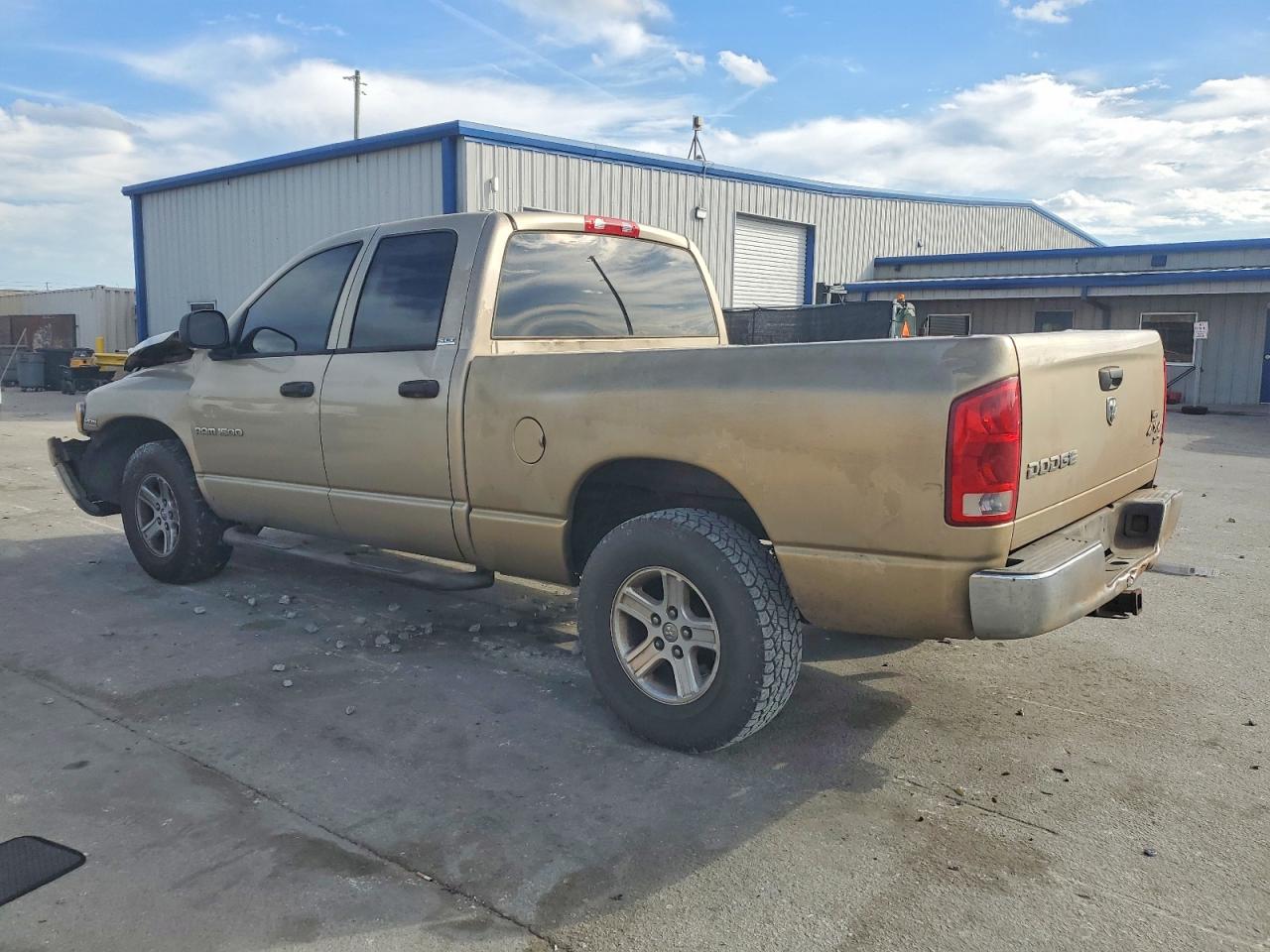 2004 DODGE RAM 1500 ST photo 2