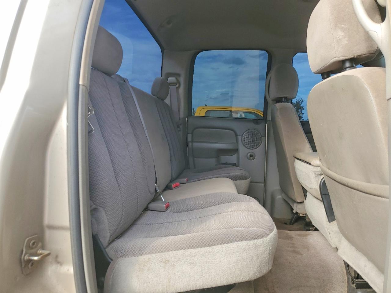 2004 DODGE RAM 1500 ST photo 10