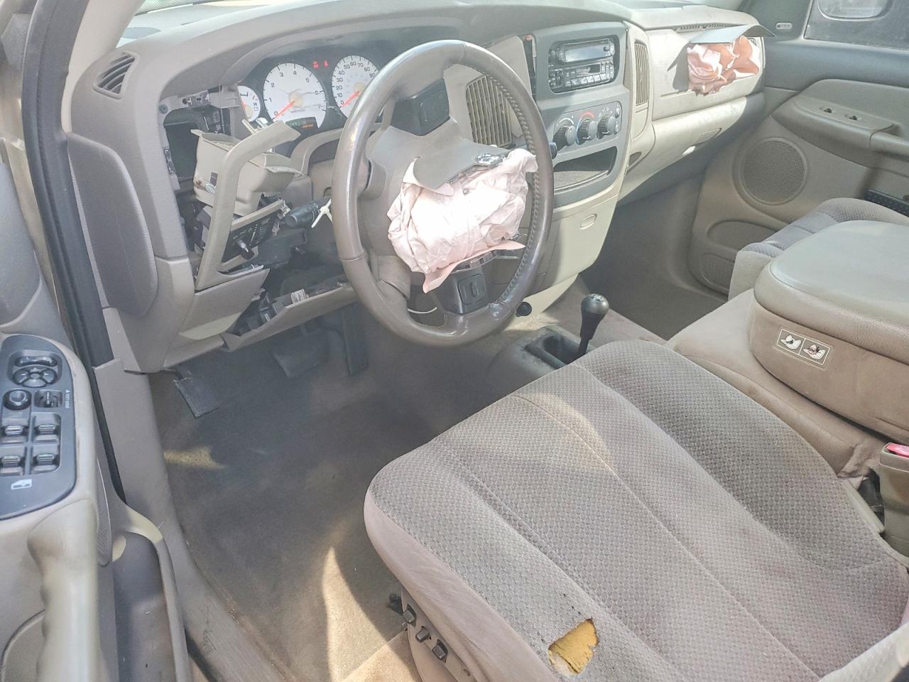 2004 DODGE RAM 1500 ST photo 8