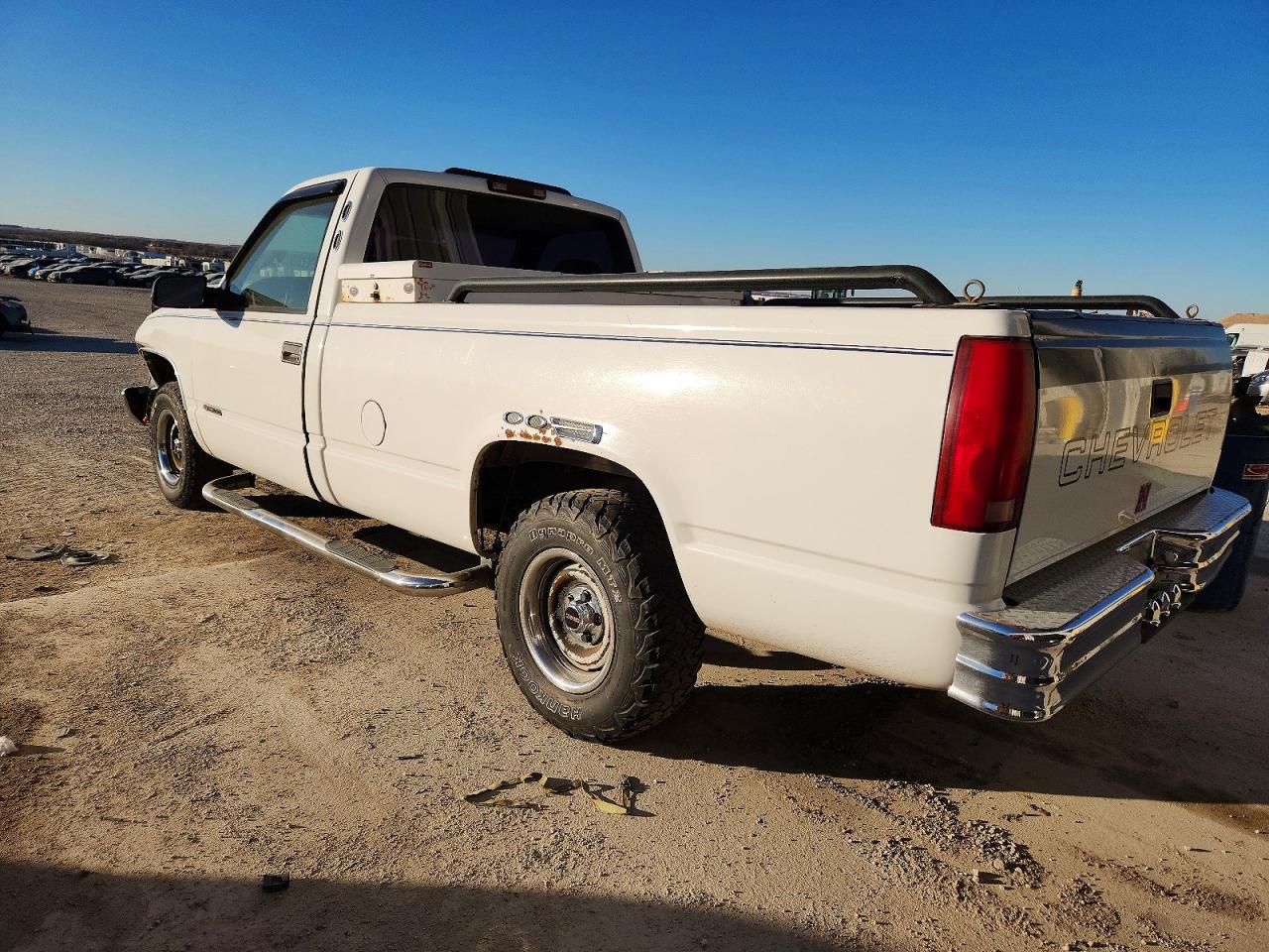 1996 CHEVROLET GMT-400 C1500 photo 2