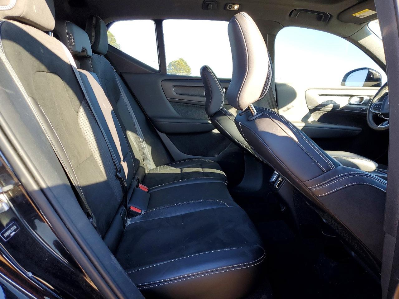 2020 VOLVO XC40 T5 R-DESIGN photo 10